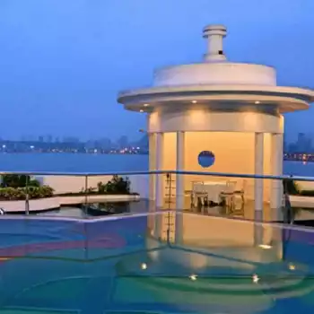 hotel-marine-plaza